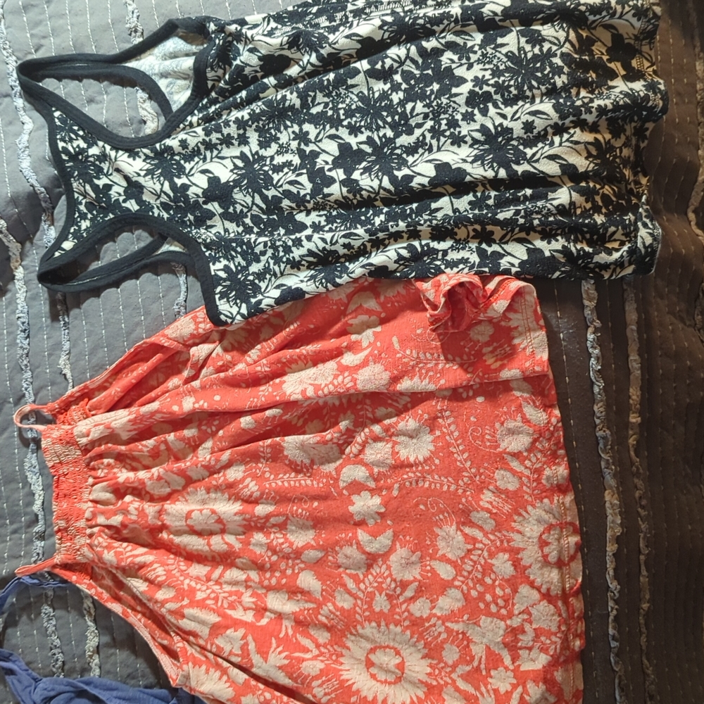 Tank tops - Picture 5 of 5